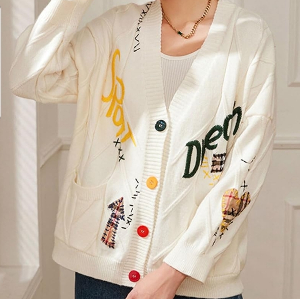 NWOT Unbranded Patchwork Cream Cardigan Sweater Size Medium